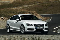 【フランクフルトモーターショー09】アウディ S5スポーツバック 登場 画像