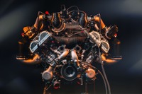 世界最強V12エンジン「ミョルニル」は1250馬力、ゼンヴォが新型ハイパーカー『オーロラ』に搭載へ 画像