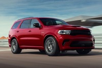 ダッジのSUV『デュランゴ』、最大710馬力の「HEMI V8」エンジンに1本化 画像