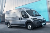 プジョー『ボクサーTL』出展へ、キャンピングカーのベース車両に…独キャラバンサロン2025 画像