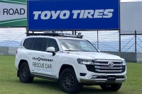 富士スピードウェイの「レスキューランクル」に、トーヨータイヤ「OPEN COUNTRY R/T TRAIL」を装着！ 画像