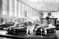 原点は『356』、ポルシェがIAA参加70周年…歴史的な10の瞬間と未来への展望 画像