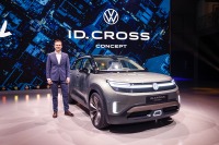 VW『ID. CROSS』発表、『Tクロス』サイズの小型電動SUV提案…IAAモビリティ2025 画像