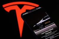 テスラの株価が堅調、マスク氏への報酬パッケージ提案で思惑買い 画像