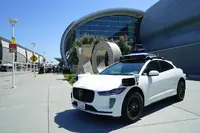 グーグル「ウェイモ」、完全自動運転サービスの認可取得…米加州サンノゼ国際空港 画像