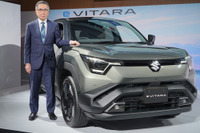 スズキ初のEV発表、鈴木社長「適正価格でEVの良さを理解してもらう販促活動を」［新聞ウォッチ］ 画像