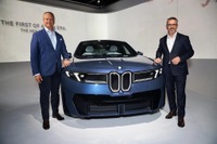 BMWの「ノイエ・クラッセ」第一弾、『iX3』新型が北米デビュー…2026年半ば発売へ 画像