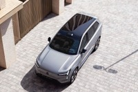 ボルボの最上位電動SUV『EX90』、800Vシステム採用で充電時間短縮…欧州2026年型 画像