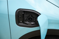日産『リーフ』新型、「プラグ&チャージ」に対応…Electrify Americaとの提携で実現 画像
