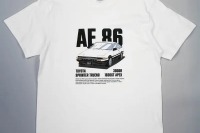 ハチロク愛好家必見!「AE86トレノTシャツ」が楽天で購入可能に 画像