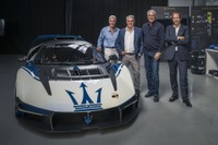 マセラティの新型スーパーカー『MCXtrema』はサーキット専用、740馬力ツインターボ搭載…限定62台の1台を納車 画像