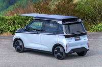 「充電設備なくても永遠に使えちゃう?」日産が開発中の“伸びる”EV用ソーラーシステムがSNSで話題に 画像