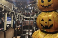 ハロウィンバス運行開始、両備バスが特別企画 お菓子プレゼントも 画像