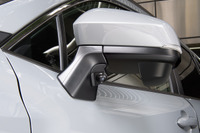 左折や縦列駐車の安全を確認、データシステムからトヨタ『カローラクロス』専用サイドカメラキット発売 画像