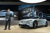 マツダの2035年ビジョン、毛籠社長「いっしょに走っていこう」…ジャパンモビリティショー2025 画像