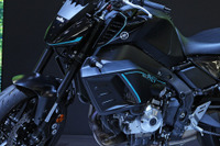 ヤマハはエンジンを諦めない!「ハイブリッドMT」の走りはどうなる?「電動R1」の可能性は…ジャパンモビリティショー2025 画像