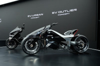 バイクの二輪駆動ついに実用化か!? 『レブル』よりも低いホンダ『アウトライヤー』の可能性に痺れる…ジャパンモビリティショー2025 画像