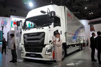 いすゞの大型トラック『ギガ』を改良、車輪脱落予兆検知システムを国内初の標準化…ジャパンモビリティショー2025 画像