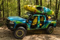 日産のピックアップトラック『フロンティア』、冒険カヤック仕様にカスタム…SEMA 2025 画像