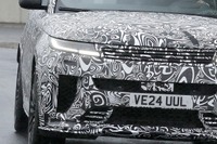 センターに極太マフラー装着！『レンジローバー・スポーツSV』が現行初のアップグレードへ 画像