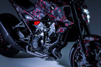 V3エンジンを電子加給！ ホンダ『V3R 900 E-コンプレッサー』をEICMAで初公開、量産に向け開発中 画像