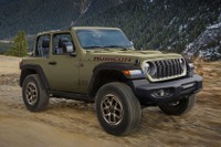 2ドアのジープ『ラングラー』150台限定発売へ、ミリタリーカラーで854万円 画像