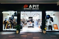 羽田空港に「JDM」空間、オートバックス新店舗オープン…日本発の自動車文化を発信 画像