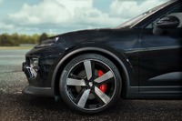 ポルシェ『マカン』新型、コンチネンタル製サマータイヤを純正装着 画像