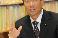 国交省副大臣に民主党・馬淵氏と社民党・辻元国対委員長が就任 画像