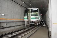 スマホのライトで照らして---地下鉄がトンネル内で脱線、避難訓練　東京メトロ 画像