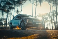 DSの新型EVセダン『N°8』、充電なしで750km走破…理論上の航続は800km超 画像