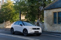 中国NIOの新ブランド「firefly」、世界展開加速…右ハンドル車を出荷開始 画像