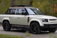 SUV『ディフェンダー』、世界初のピックアップトラックにカスタム…英アーバン 画像
