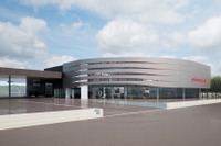 ポルシェセンターつくば、12月6日リニューアルオープン…電動化対応の最新拠点に 画像