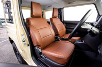 コスパ重視で気軽にカスタム、ビヨンドジャパンから『ジムニー』専用シートカバー「フロントシート専用セット」が登場 画像