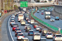 年末年始の高速道路渋滞予測、上下線とも1月2-3日に集中［新聞ウォッチ］ 画像