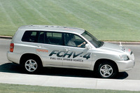 【燃料電池自動車トヨタ『FCHV』動き出す】どんなクルマか? 画像