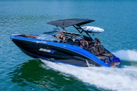 ヤマハ、ウェイクスポーツに特化した「255XD」などスポーツボート3機種の2026年モデルを発表 画像