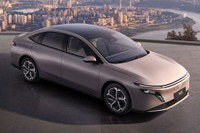 日産の新型PHEVセダン『N6』、EV航続180km…約220万円から中国発売 画像