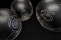 アライ×DEEN×VEATON、世界25個限定の特別ヘルメット、台湾で発売…家紋デザインで安全祈願 画像