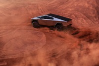 テスラの株価が下落、アナリストの投資判断引き下げを嫌気 画像