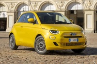 フィアット、『500ハイブリッド』欧州発表…6速MTのマイルドハイブリッドに 画像