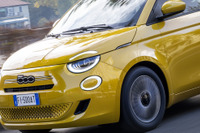 MTのみの潔さに「ほぼ最高では？」 フィアット『500ハイブリッド』発表に国内でも注目集まる 画像