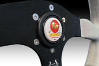 テーマは「馬」、MOMOが日本限定ステアリング「JAPAN YEAR モデル」を199本限定で発売 画像