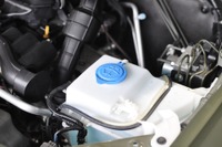 撥水タイプは混ぜるな危険？ 高機能ウォッシャー液の選び方と注意点～Weeklyメンテナンス～ 画像