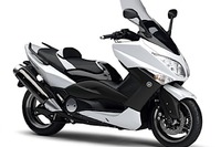ヤマハ XP500 TMAXに10周年記念限定モデル 画像