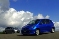 『フィット』離すか、『カローラ』挽回か……11月車名別ランキング発表 画像