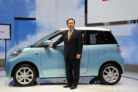 【東京モーターショー09】箕浦ダイハツ社長「軽自動車にHVは搭載すべきでない」 画像