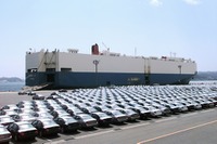 自動車輸出、35.7%減と不振続く…9月実績 画像
