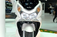 【東京モーターショー09】ホンダ PCX はアイドリングストップ付き 画像